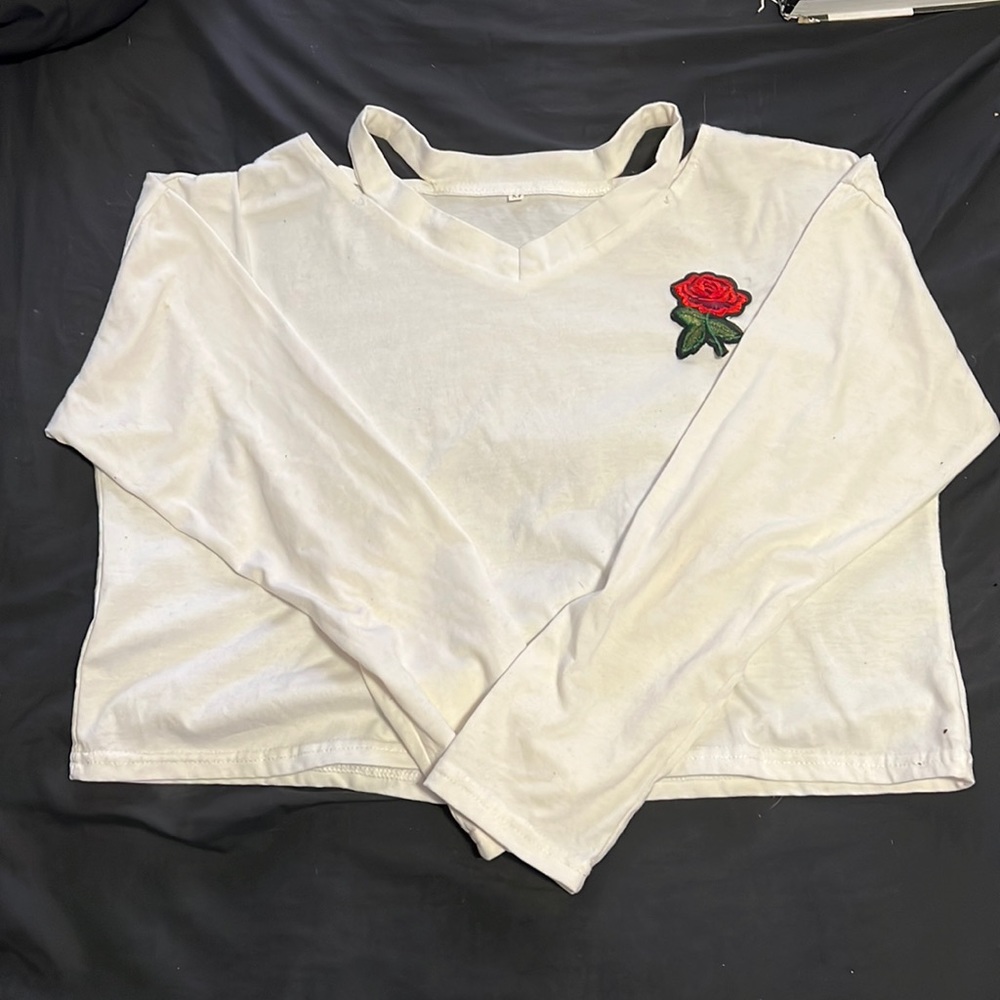 Long sleeve with cut out shoulder top with rose stitch